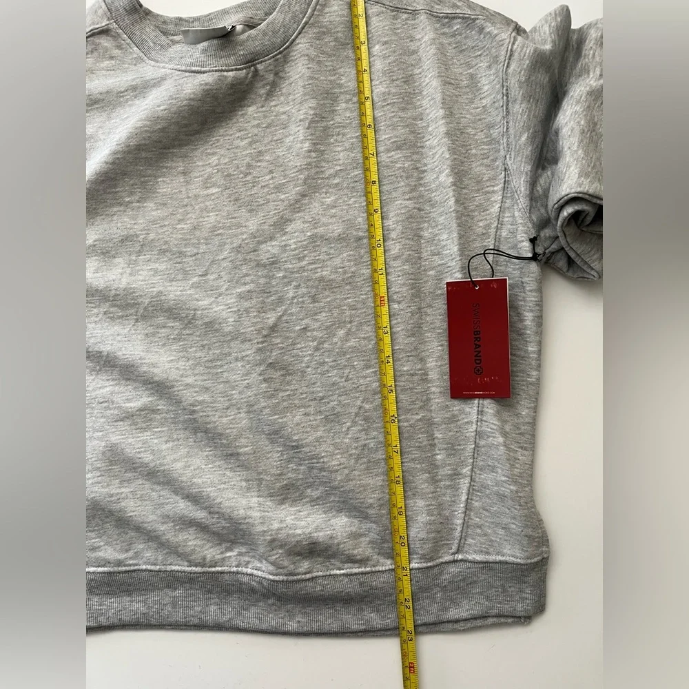 SWISSBRAND | NWT Women’s Heather Gray Crew Neck Sweater
